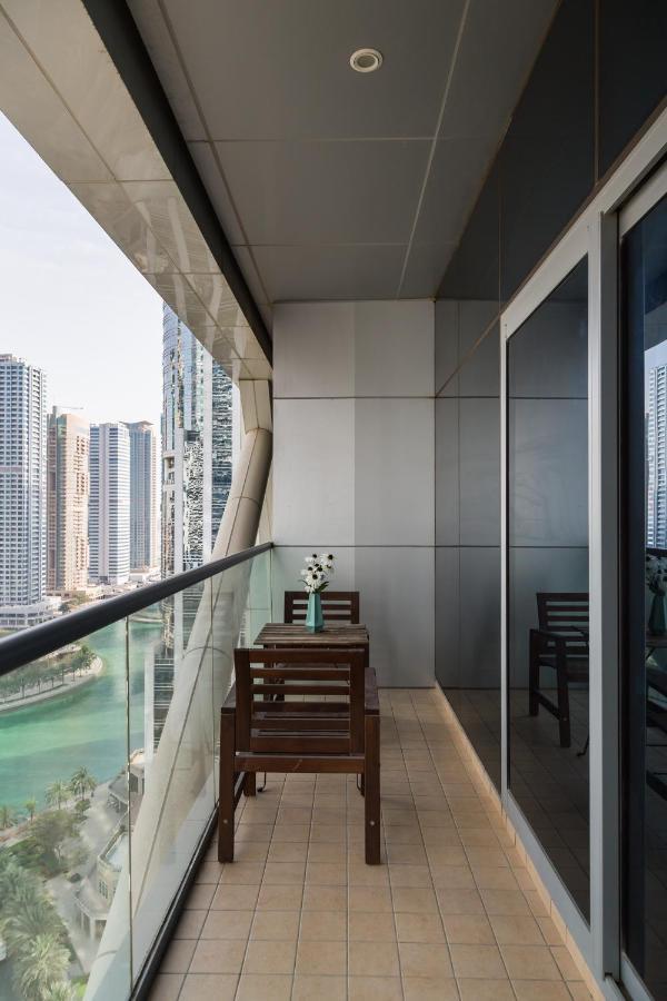 Appartement Higuests - Cozy Studio With Panoramic Views On The Lake à Dubaï Extérieur photo