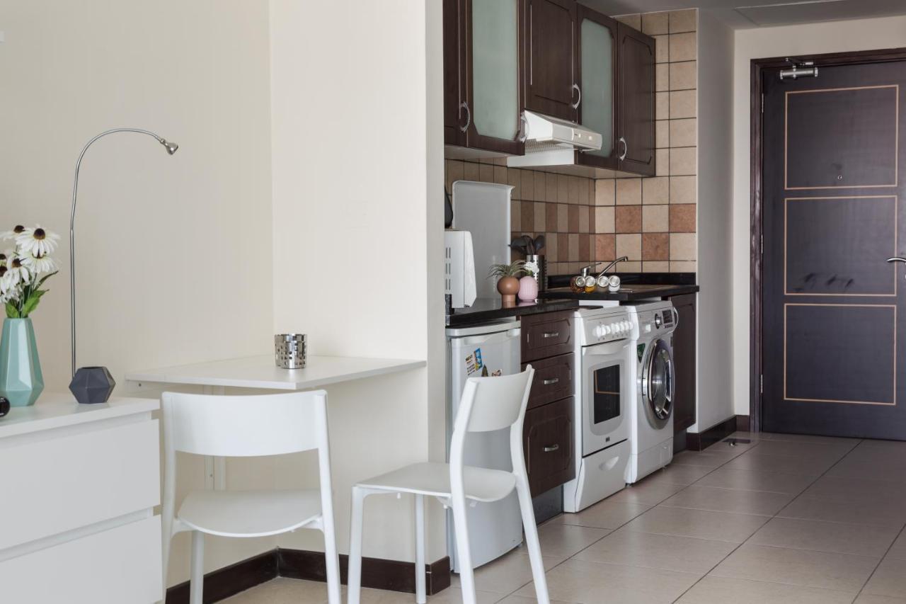 Appartement Higuests - Cozy Studio With Panoramic Views On The Lake à Dubaï Extérieur photo