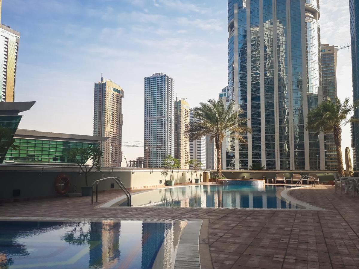 Appartement Higuests - Cozy Studio With Panoramic Views On The Lake à Dubaï Extérieur photo